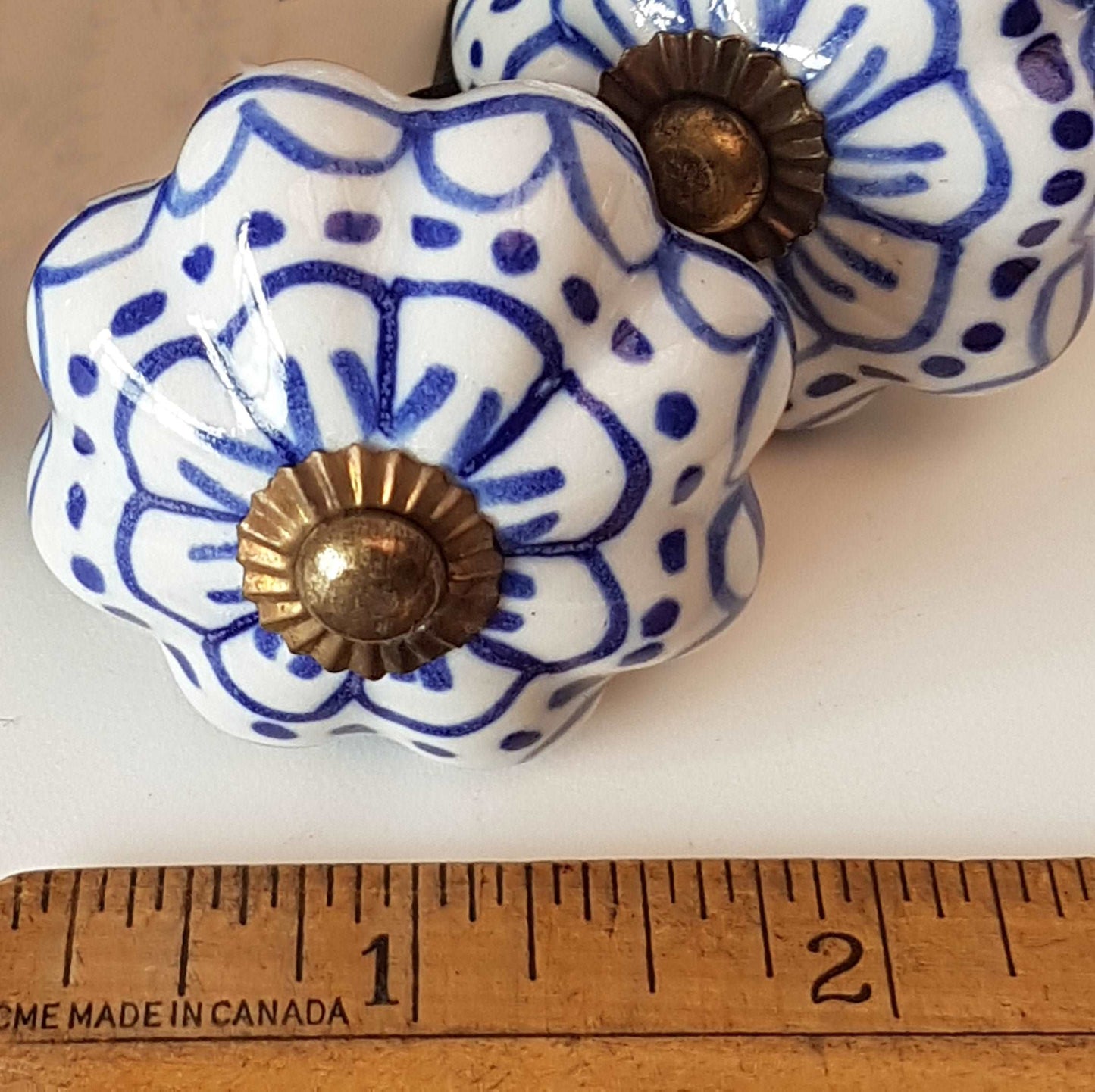 Cabinet knob drawer pull set of 12 in blue & white Delft floral design.