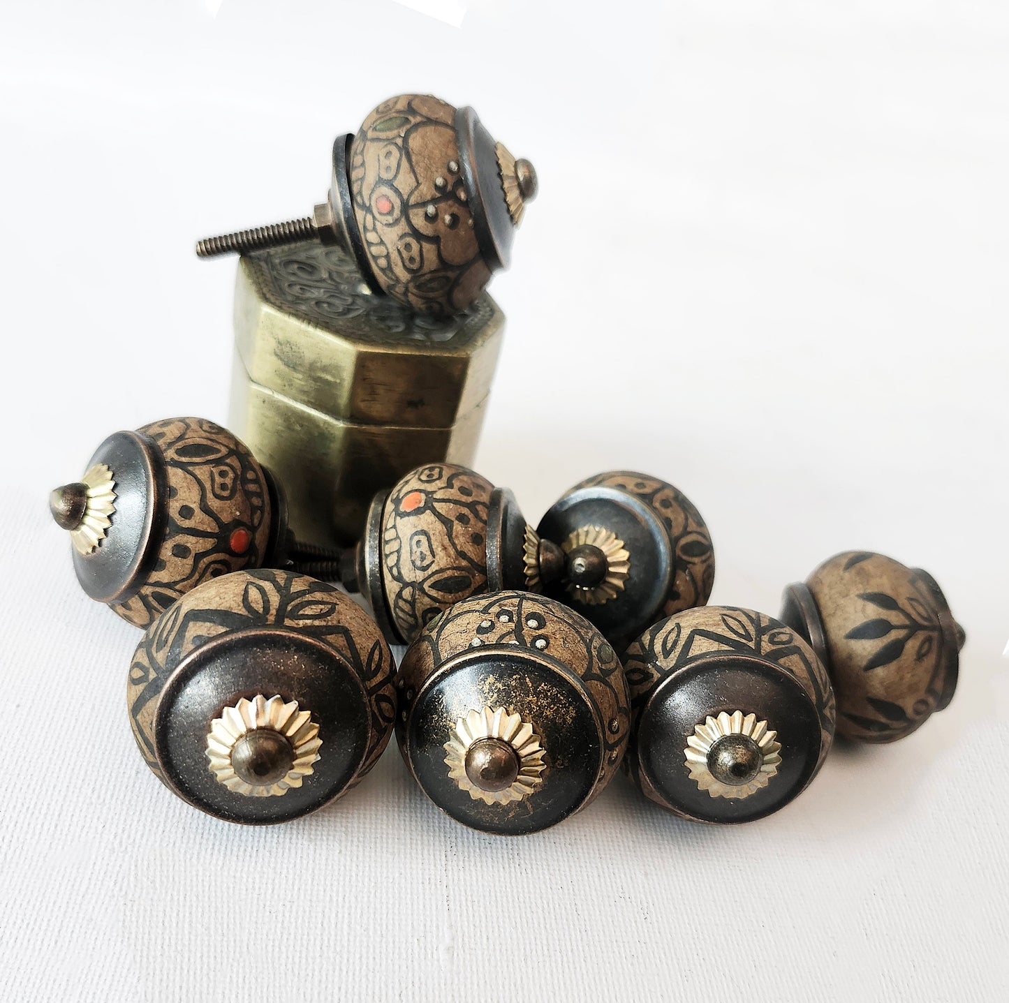 8 Knob Pulls Medieval Armor Aesthetic.