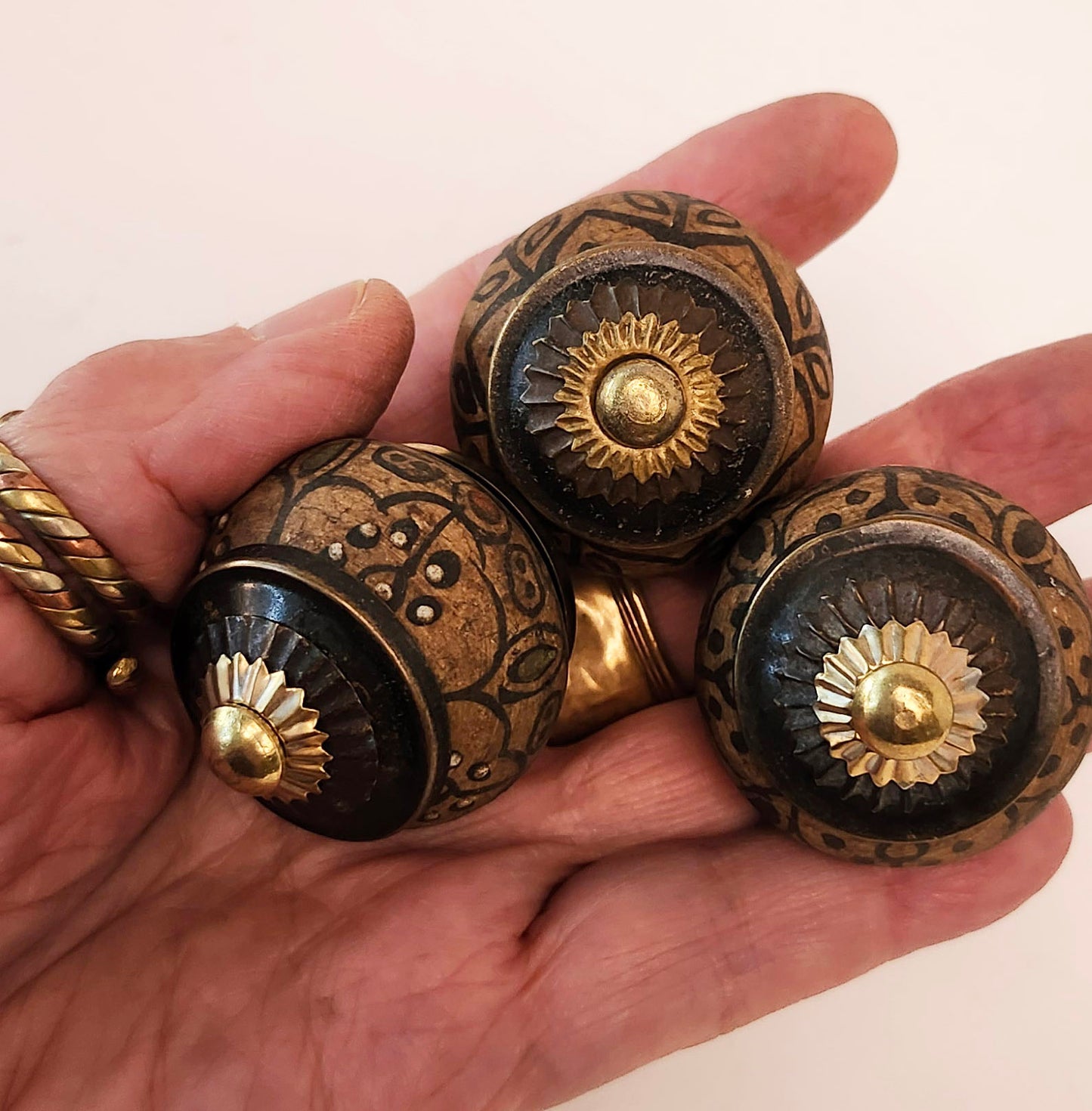 8 Knob Pulls Medieval Armor Aesthetic.