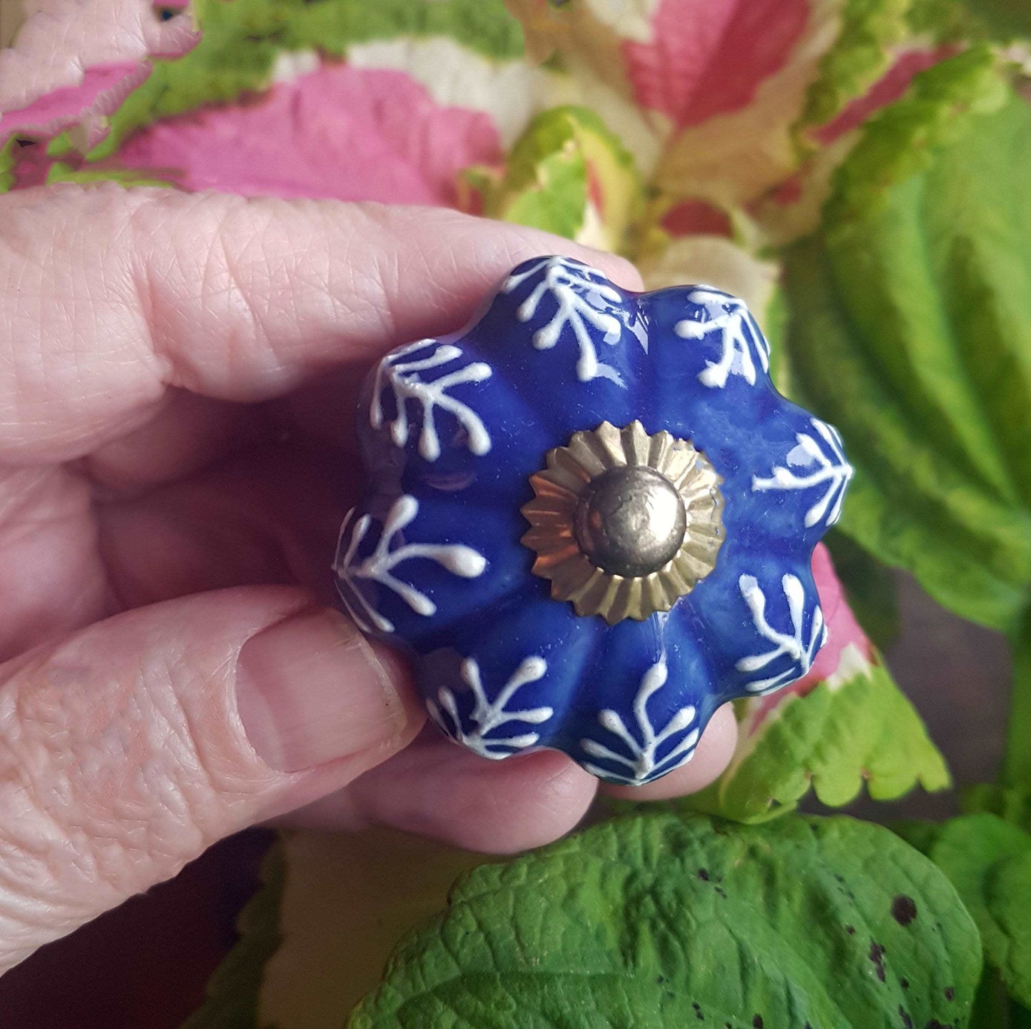 8 Delft cabinet knob drawer pulls in cobalt blue & white hand painted embossed designs. Exclusive Regal Gold 8 piece decorator collection. - Vintage India Ca
