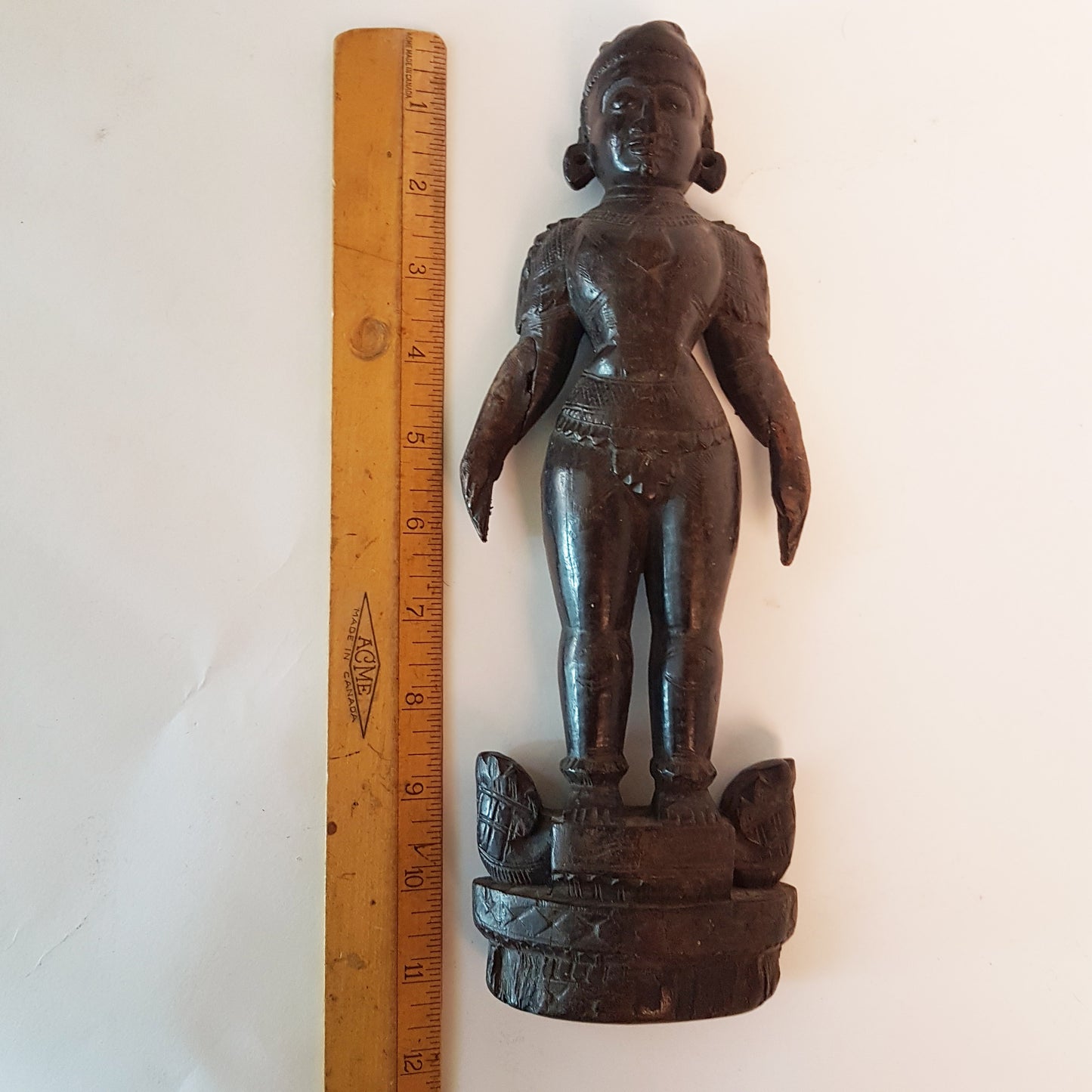 Vintage tribal India bommai statue in black ebony wood. Feminine energy of Shakti. Woman power. Rare collectible 11 inches high by 4 inches wide.
