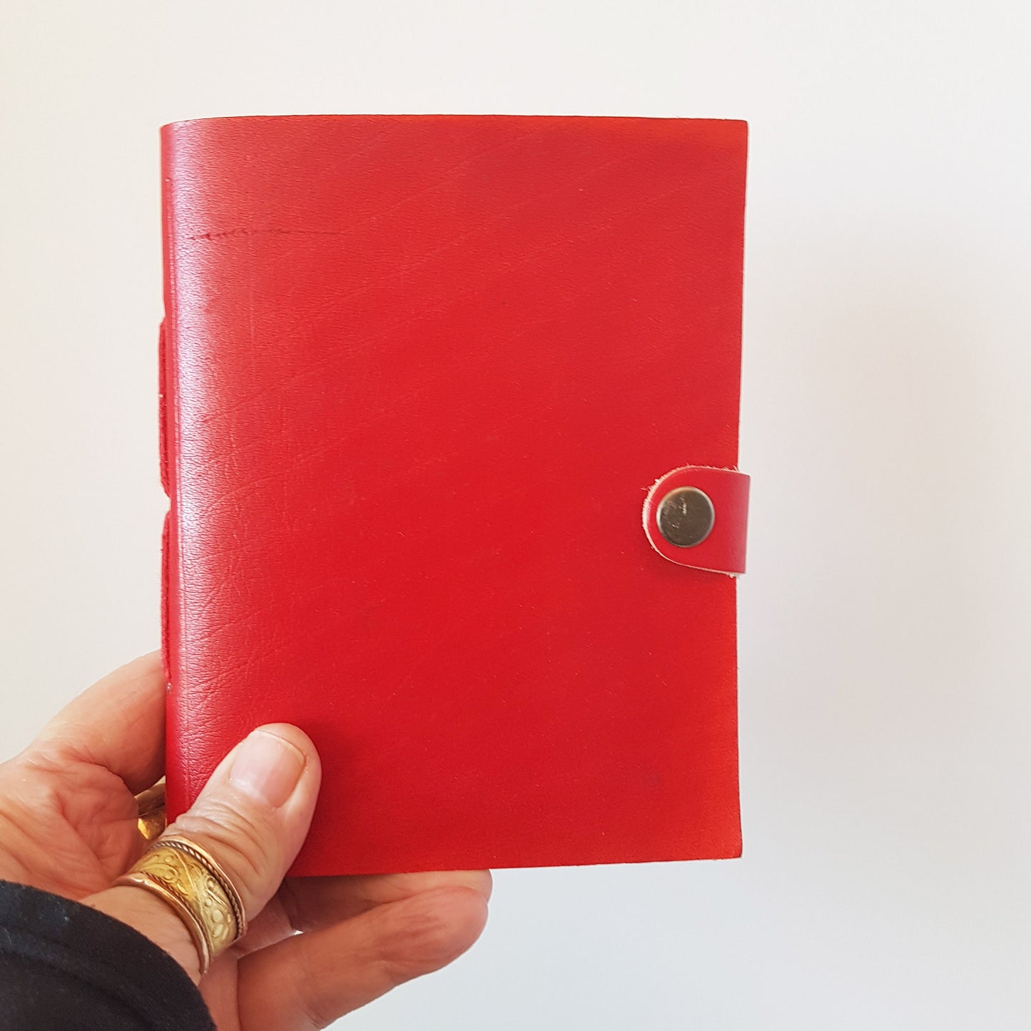 Leather bound lined journal with handmade artisan paper pages. Compact size 4.5 by 6 inches. Black, brown, red, turquoise, purple & blue. - Vintage India Ca