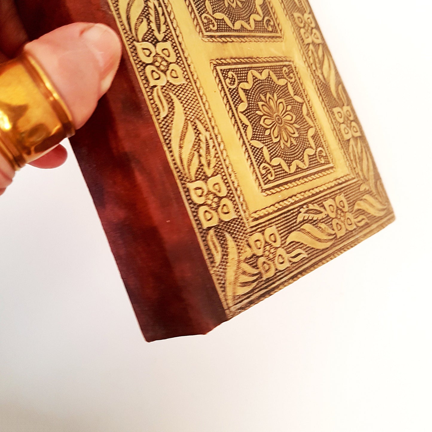 Medieval metallic gold sketchbook journal 5x7 inch. Antique embossed hardcover design. For drawing, bullet journal, personal diary, writing. - Vintage India Ca