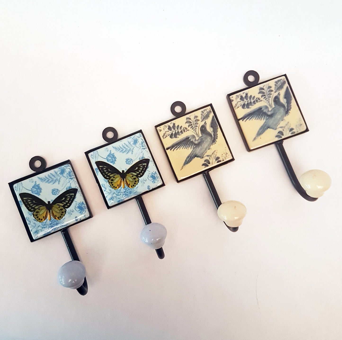 Set of 4 Antique blue Delft design bird & butterfly wall hanger hooks.