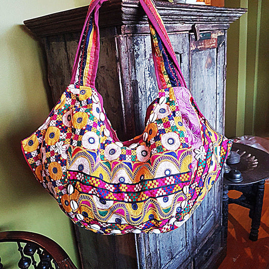 Banjara shoulder bag. Authentic vintage tribal gypsy tote with cowrie shell decoration & embroidered mirror work. One of a kind. Rare find. - Vintage India Ca