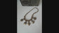 Collier pendentif disque en métal bronze avec perles rustiques faites à la main. Design tribal classique du vieux monde de 19 pouces de long. Polyvalent, décontracté à habillé.
