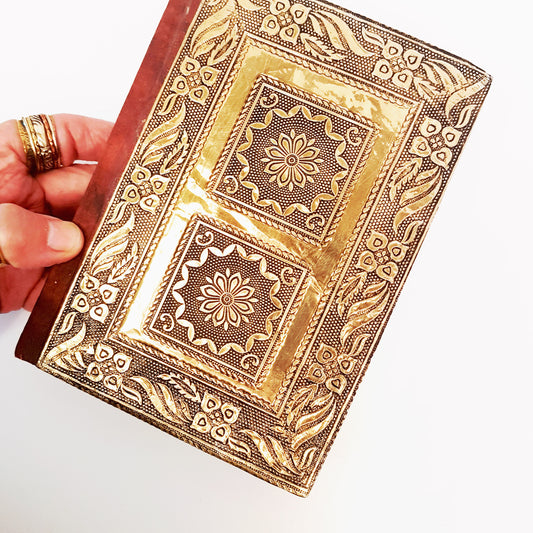 Medieval metallic gold sketchbook journal 5x7 inch. Antique embossed hardcover design. For drawing & personal diary, writing.