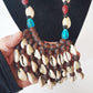Collier tribal gitan coquillages de cauris naturels et perles de verre soufflées à la main translucides longueur réglable cordon de serrage 25-35 pouces de longueur