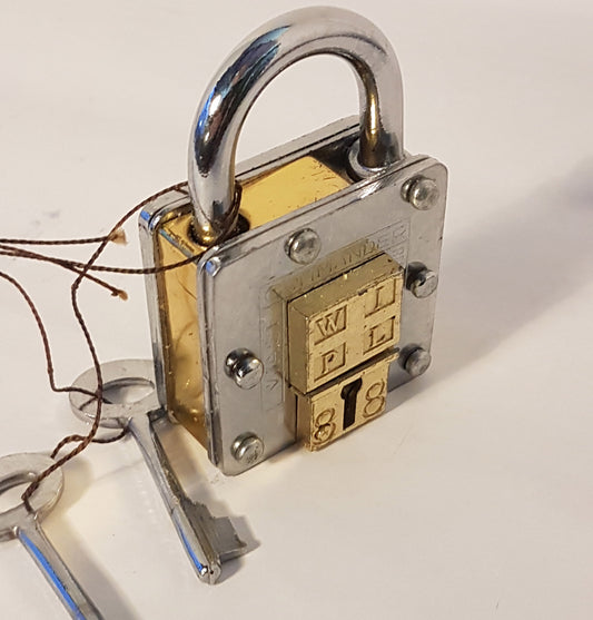 Cadenas à cadenas, serrure à puzzle antique à 2 clés. Cadenas fonctionnel avec trou de clé caché et délicat. Cadenas vintage de collection, serrure à 2 clés.