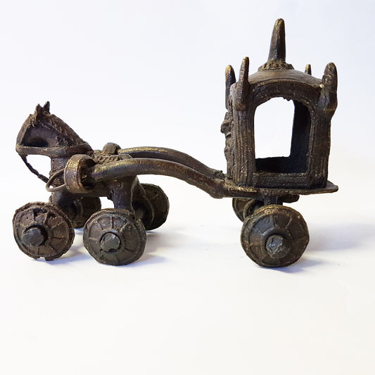 Horse, equestrian and equine gifts: vintage horse art sculpture-ideal gift for horse lovers and horseback riders. 5 inches long by 4 inches. - Vintage India Ca