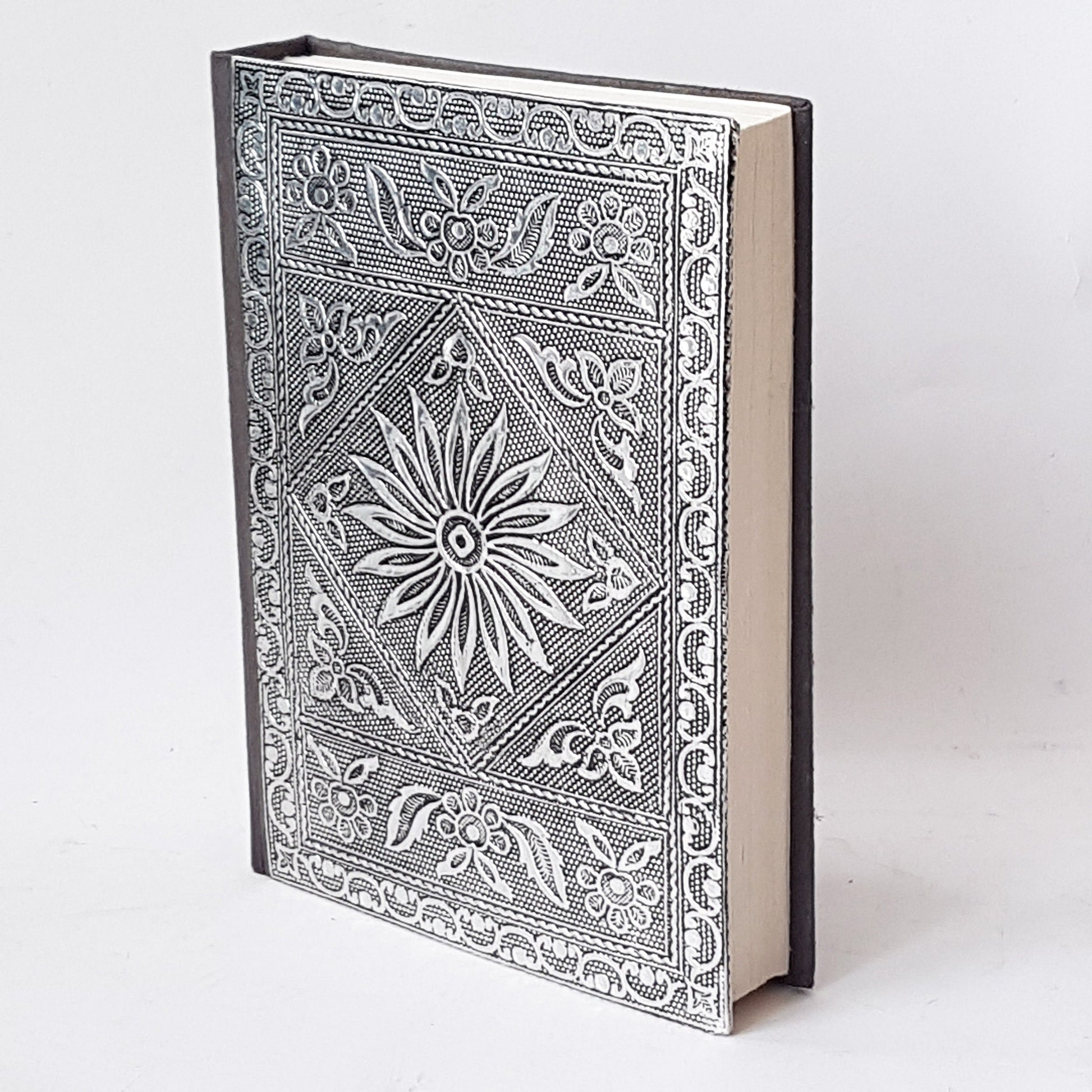 Journal notebook with medieval hardcover design 5x7 inch. Antique silv –  Vintage India Ca