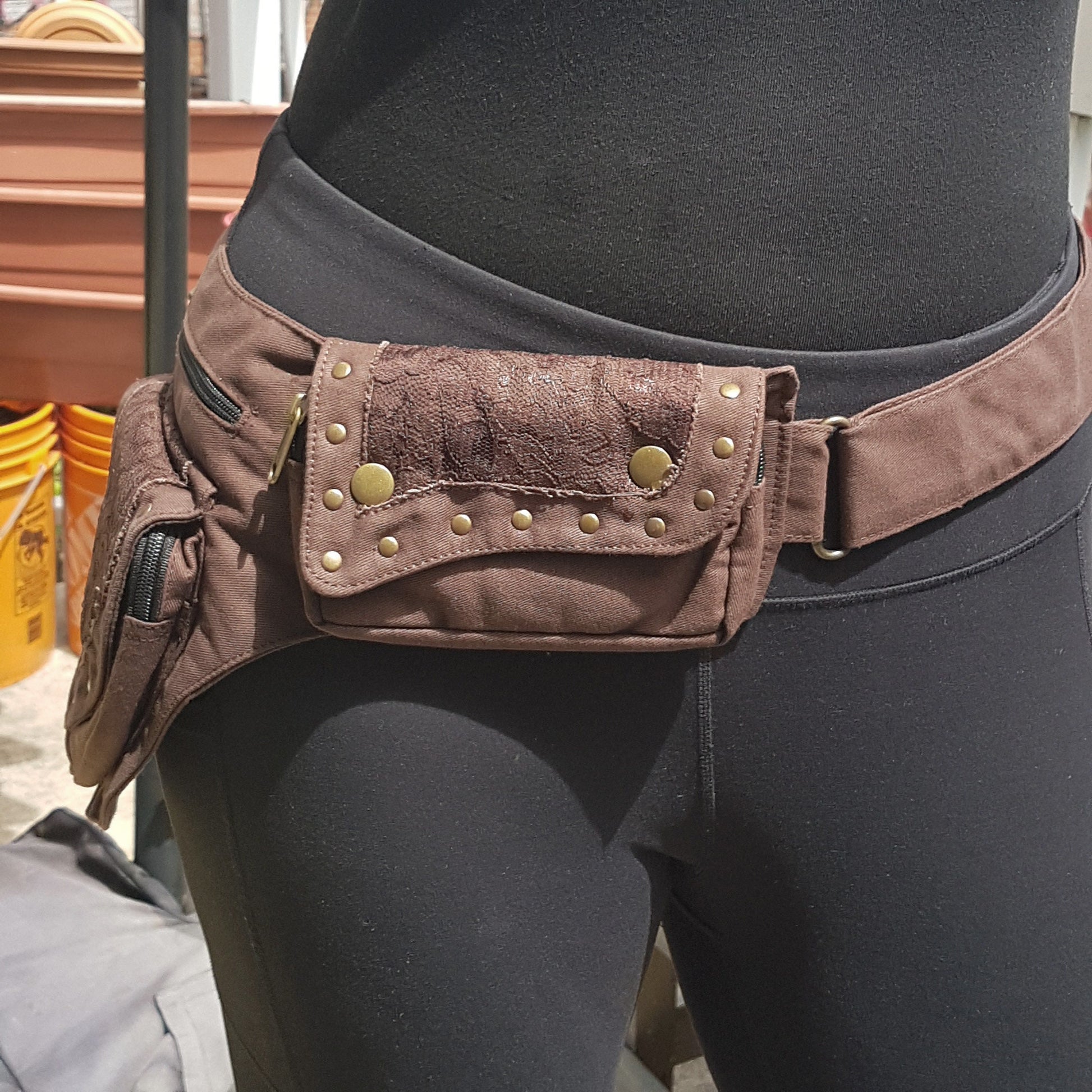 Utility belt with 5 pockets. Festival bum bag with a gender neutral design. Adjustable to 48 inches. Fanny pack money belt for travel & fun. - Vintage India Ca