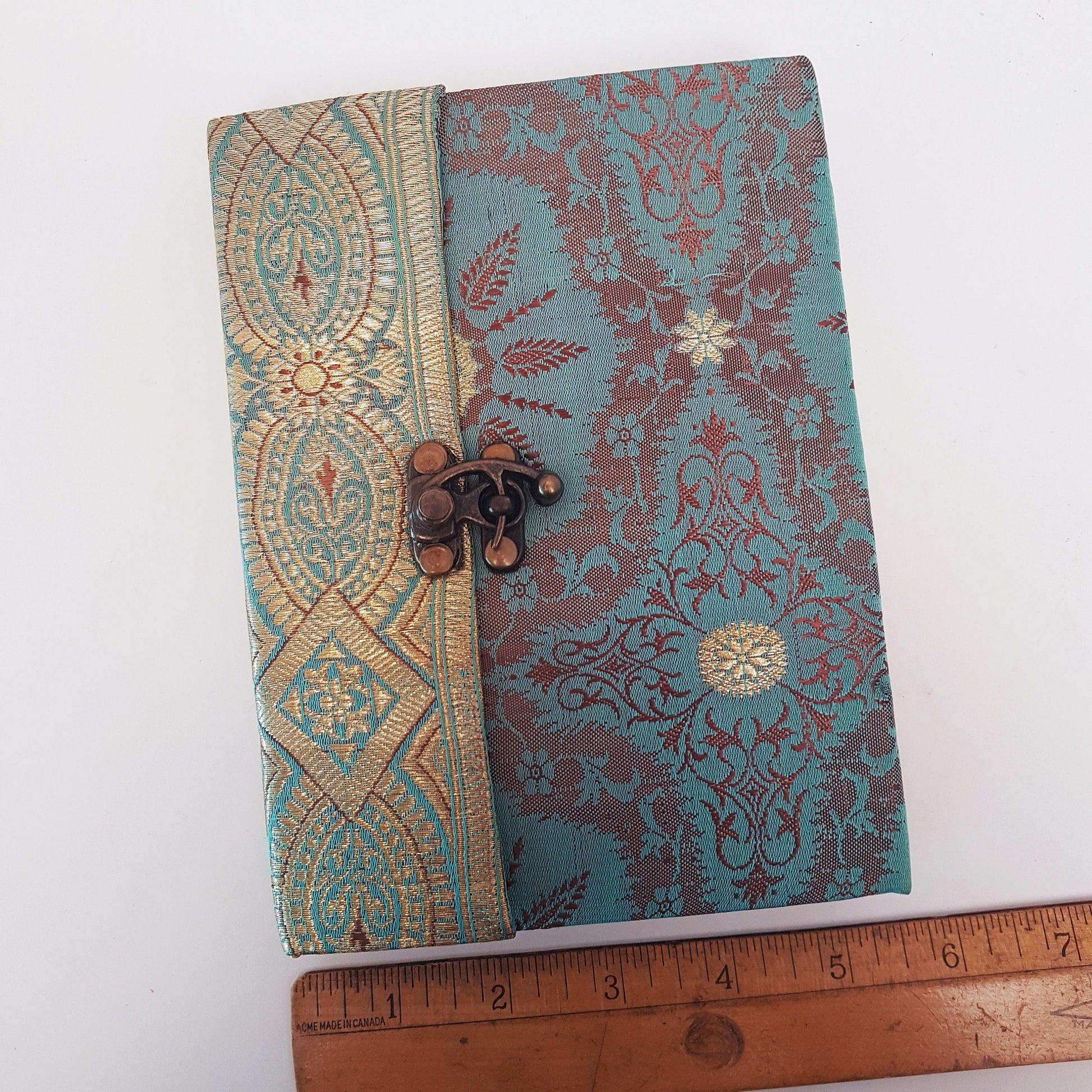 Vintage fabric sketchbook journal 5 by 7 inches. One of a kind blank book with artisan paper pages. Medieval look bronze metal lock closure. - Vintage India Ca